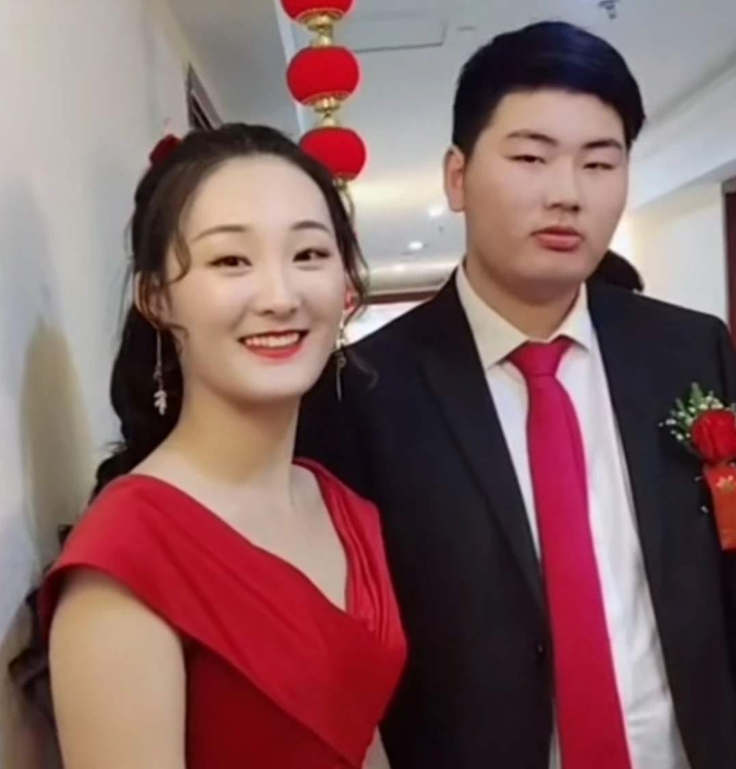朱之文|大衣哥儿媳也有幕后策划团队，直播设备专业，台词有人指导