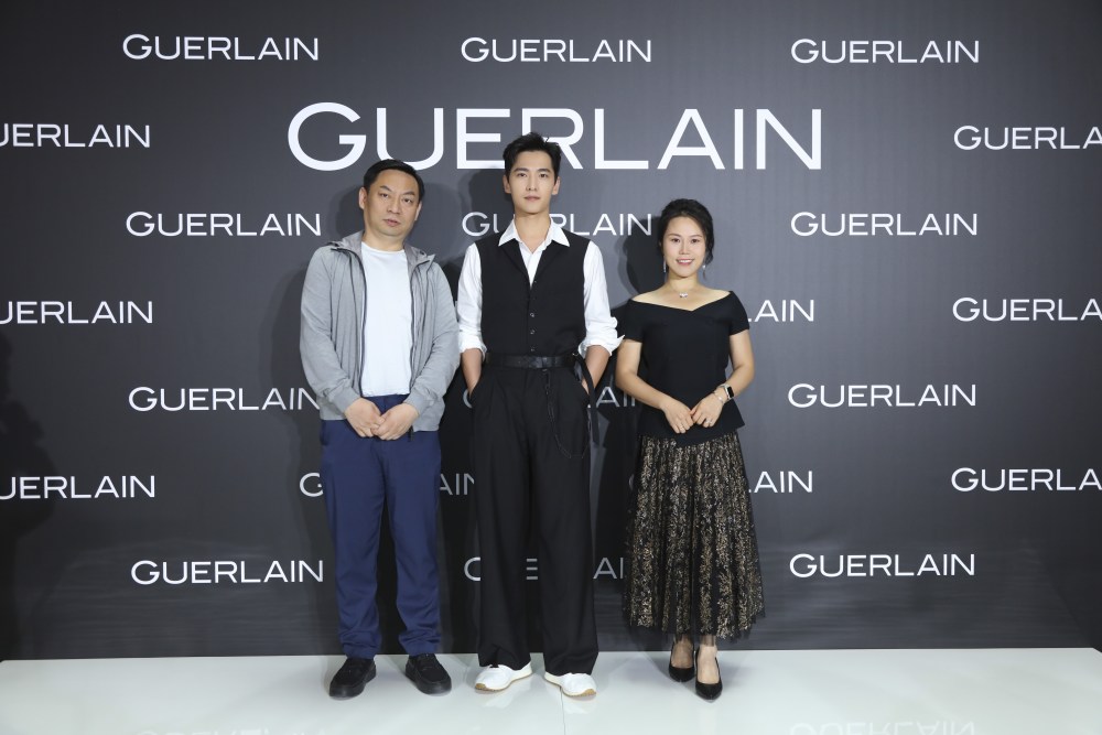 杨洋空降法国娇兰南京活动现场 分享焕活肌肤的奥秘