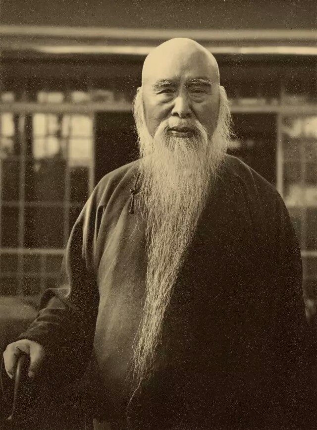 于右任|德风堂丨于右任书法蕴含着深厚的学识风范，一派儒稚蕴藉之风