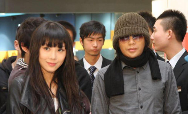 歌手王筝晒铁证曝老公出轨水木年华卢庚戌发文力挺支持单纯善良的你