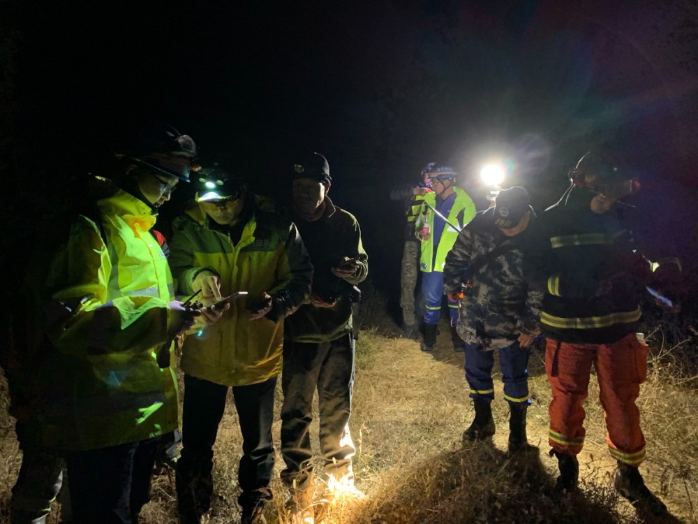 门头沟区|深山惊魂！2名驴友门头沟铁驼山被困，15小时被救出