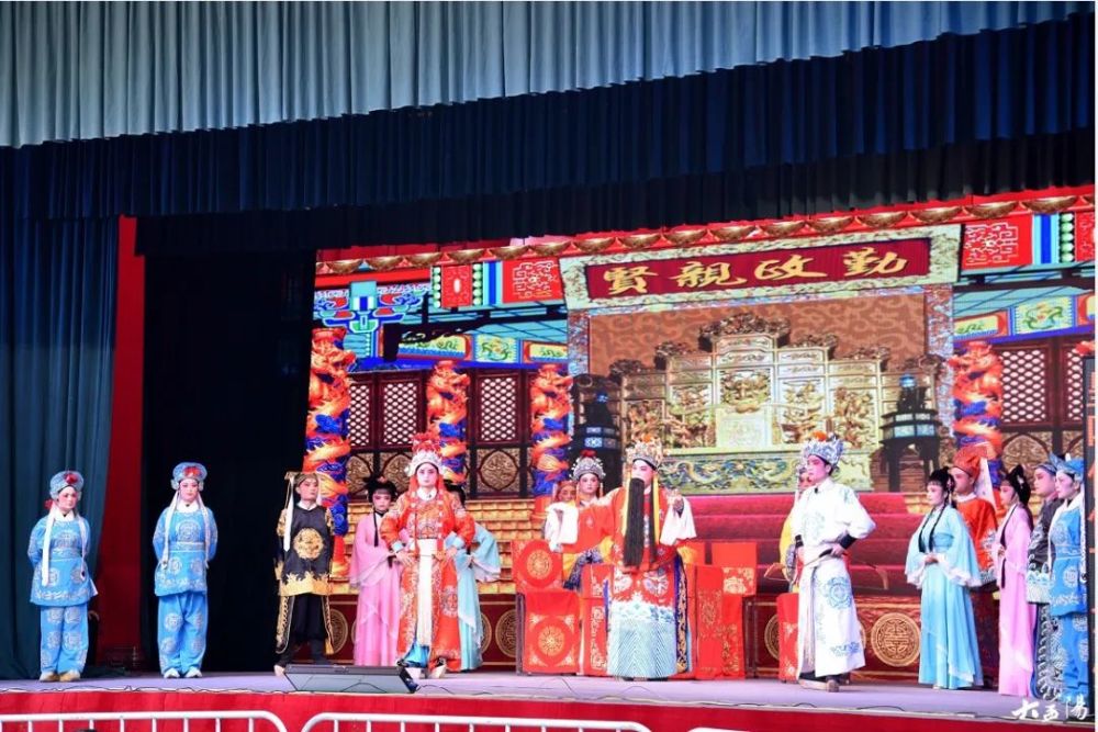 花鼓戏|戏迷们，花鼓戏汇演开演了，每天两场看过瘾