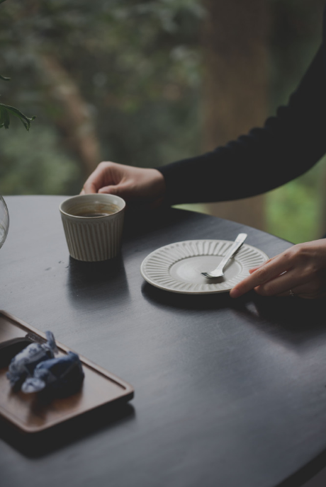 董花花|董花花带儿女秋游，打扮珠光宝气贵气逼人，气质被赞天花板级别