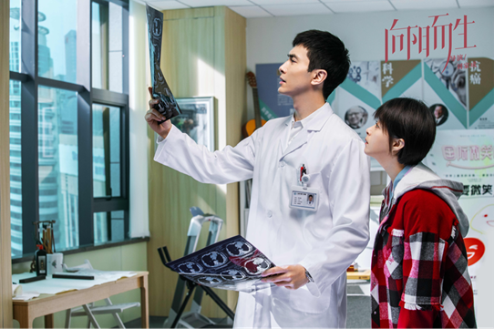 向阳而生收视六网省级卫视第一治愈故事感动无数观众