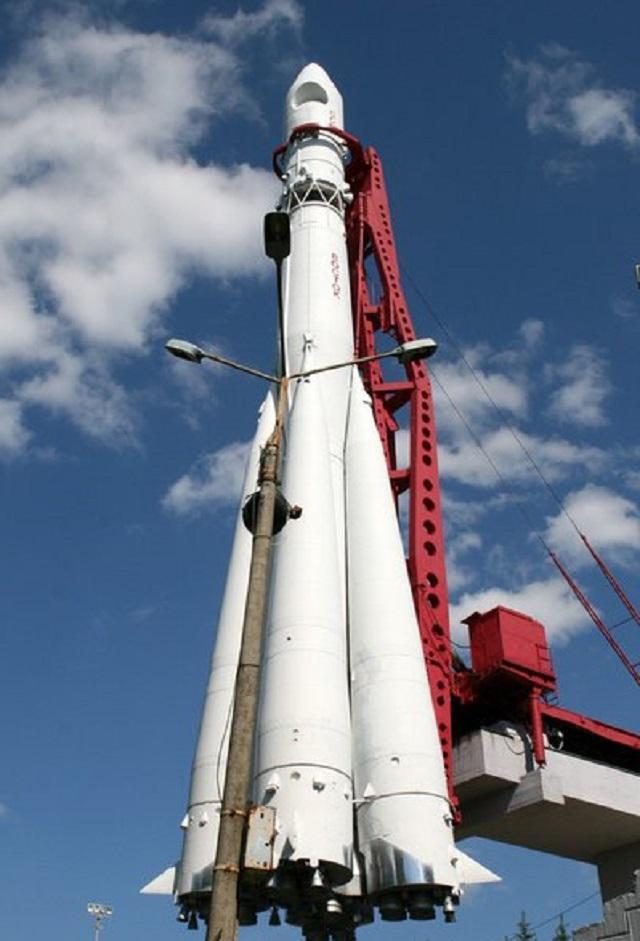 之震惊——前苏联人尤里·加加林,乘坐着"东方"号飞船首次绕地球飞行