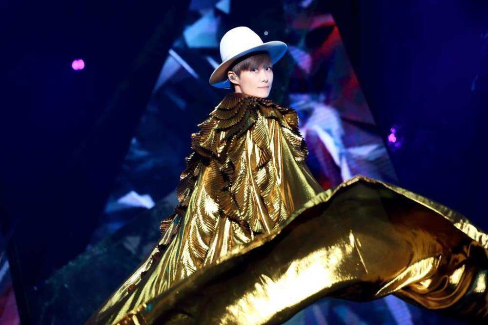 李宇春|李宇春百科遭恶意删除，字数缩水一半，学历奖项代言全“消失”了