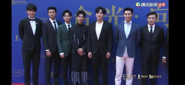 张若昀|腾讯年度发布会众星云集：倪妮超性感，殷桃成熟大气，张若昀瘦好多