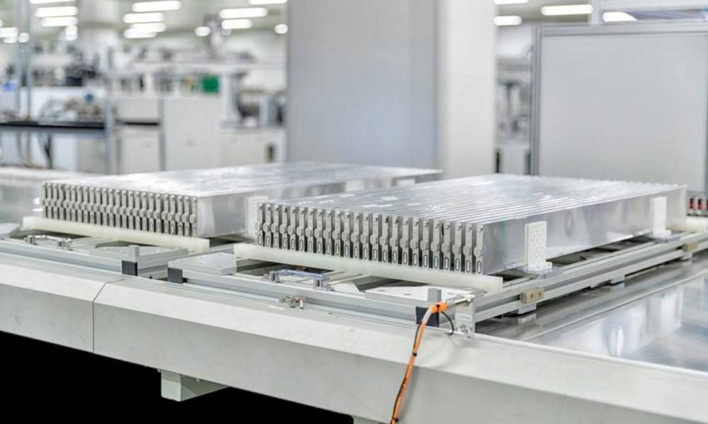 小鹏|实地探店，比亚迪汉“变相加价” 宏光MINI EV北京遇冷