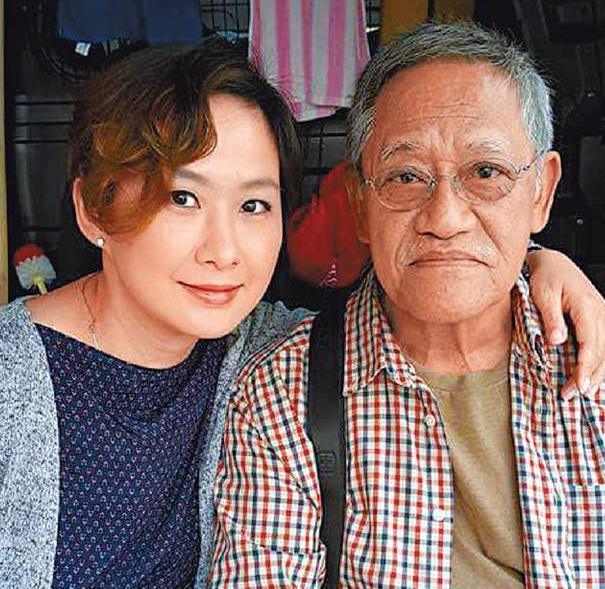 参观80岁吴耀汉香港的家如今住在旧式唐楼名下坐拥无数房产