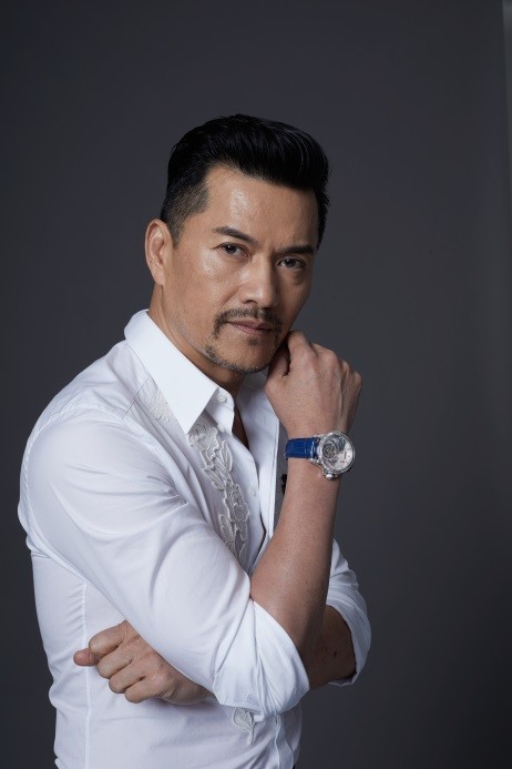 吕良伟精湛画功加持!万希泉限量版吉利彩鸡陀飞轮腕表问世