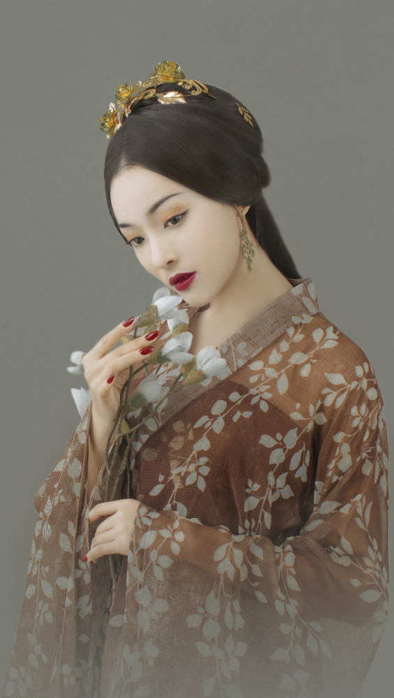 繁花盛开的罗裙定睛一瞧真是太美了