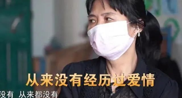 世界更年期关怀日|这是全中国最缺爱的女人，我心疼她