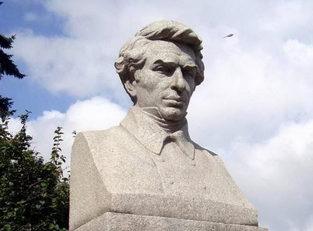 罗巴切夫斯基|提出平行线可相交的数学奇才，生前被嘲讽谩骂，死后万人歌颂