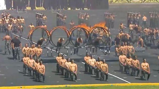 据英国《每日星报》10月18日报道,10月16日,埃及新开罗警察学院1500多