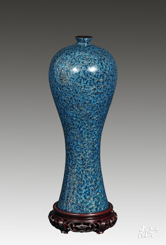 杨细容|“寻师访匠”看揭阳金漆艺人杨细容：岁月悠悠卅余载，传统漆艺绽新花