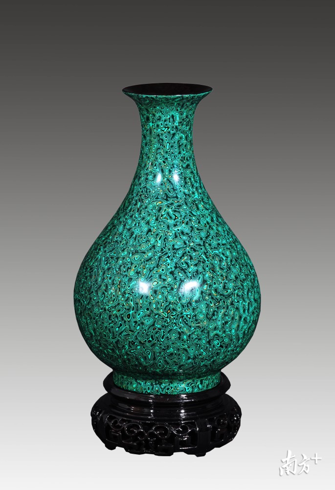 杨细容|“寻师访匠”看揭阳金漆艺人杨细容：岁月悠悠卅余载，传统漆艺绽新花