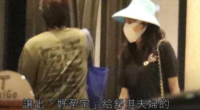 林心如|林心如舒淇杨谨华闺蜜聚会，三女神素颜比美，林心如歪头杀好少女