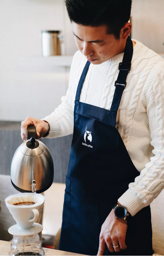 wbc总冠军井崎英典精心改良,瑞幸精萃澳瑞白升级上线|瑞幸咖啡|井崎
