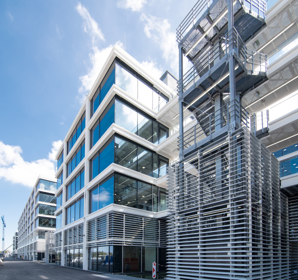 宝马全球研发中心投入运营侧重研发电动化数字化互联化