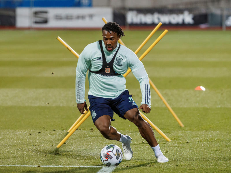 巴萨红军追逐特拉奥雷,肌肉男:踢球快乐最重要,我对豪门没兴趣