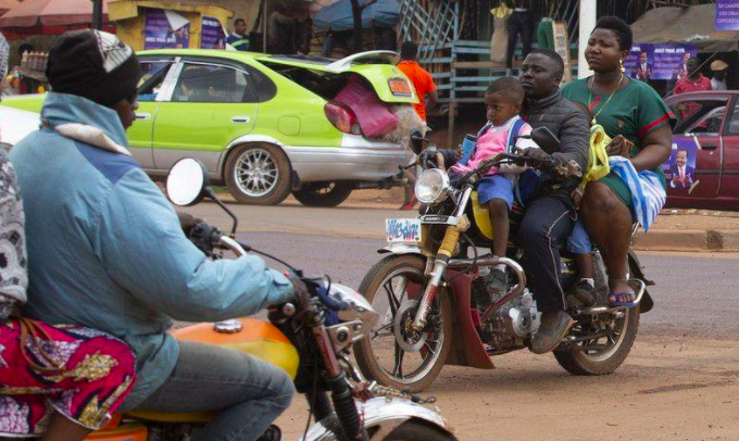 摩托车|牌照30万，驾校难报名，摩托车如何让90后疯狂？