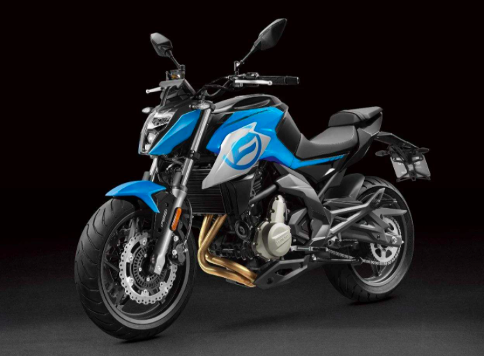 摩托车|牌照30万，驾校难报名，摩托车如何让90后疯狂？