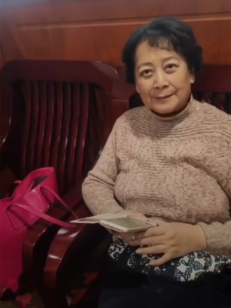 77岁观音左大玢近照曝光打扮朴素一脸慈祥因太像遭跪拜