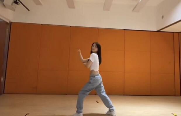 方媛|方媛分享染发视频，自曝生二胎后体重，发型师听后直呼：太瘦了！