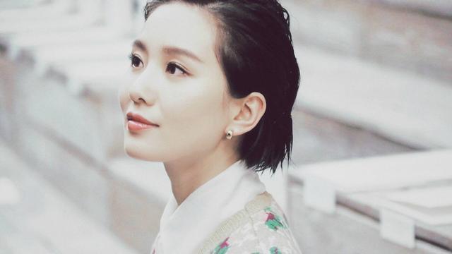 刘诗诗|闺话丨嫁给大17岁的吴奇隆，从不参加综艺，33岁的刘诗诗，活得太美了