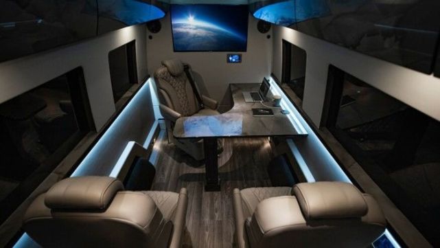 inkas装甲奔驰sprinter车可以保证乘客的安全和工作