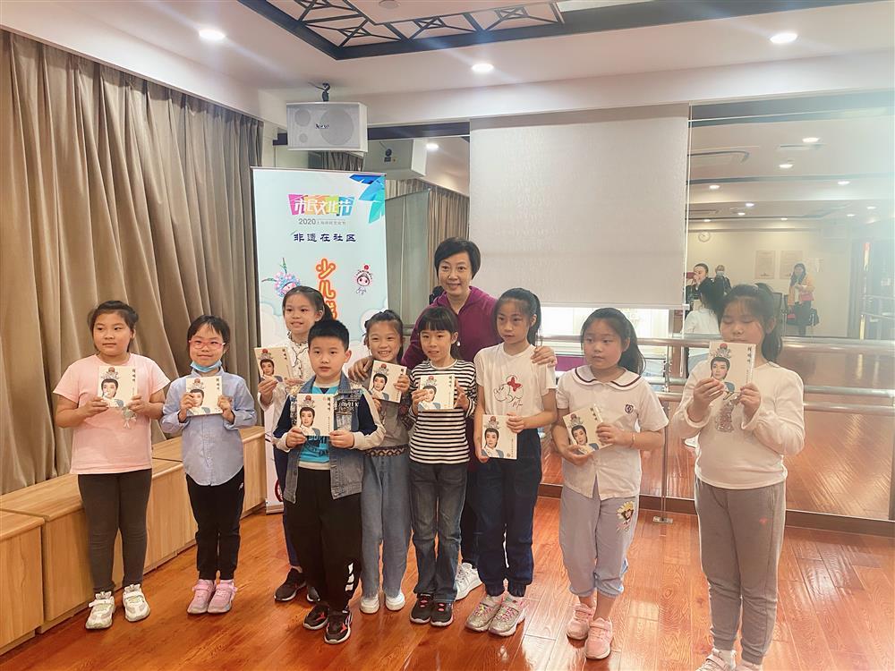 戏曲|“菊坛新蕊”少儿戏曲身训班上课了，老师说，这将成为美好的一段记忆