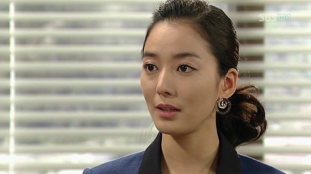 李素妍晒与韩智慧晒合照 嫁企业家男友半隐退 曾演《天使的诱惑》