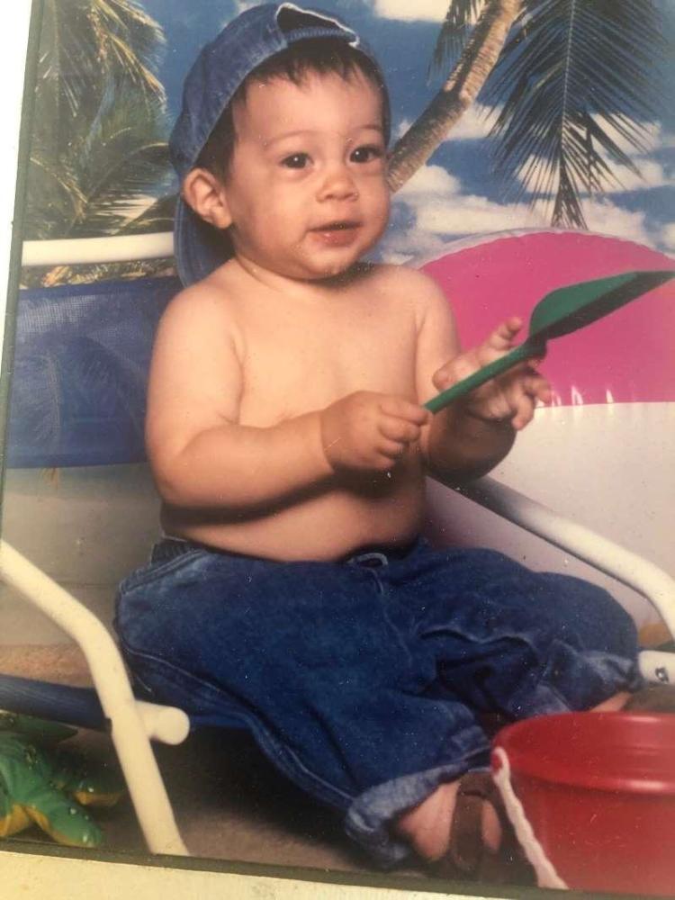 加布里埃尔·里维拉|美国25岁前小伙海边扮演美人鱼，每次能赚250美元，美呆了