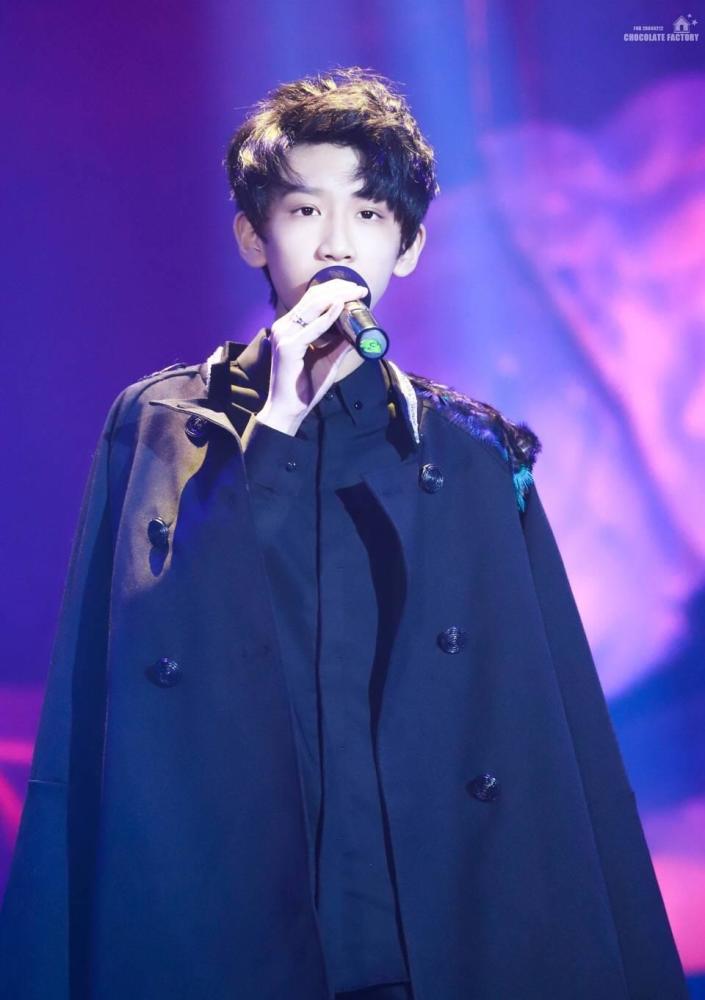 tfboys师弟陈泗旭,曾被送去戒网学校,现身时代峰峻疑似回归?