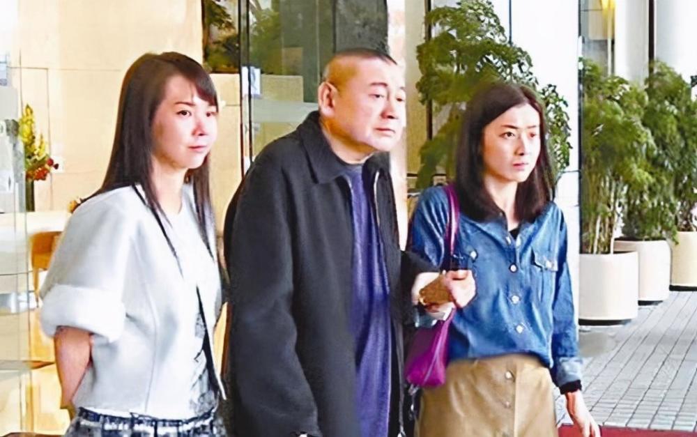 吕丽君|曝吕丽君子女被踢出家族基金，名下零资产，女儿18岁生日提及父亲一脸失落