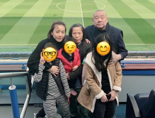 吕丽君|曝吕丽君子女被踢出家族基金，名下零资产，女儿18岁生日提及父亲一脸失落