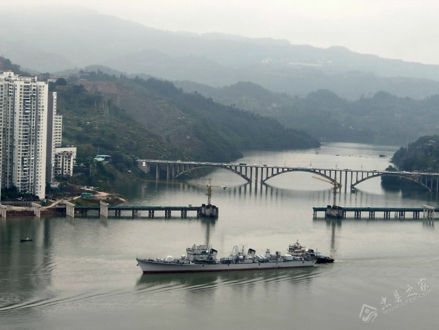 “珠海166舰  ”抵达涪陵  预计停靠“休整”三天  将进入重庆主城|“珠海166舰”抵达涪陵，预计停靠“休整”三天将进入重庆主城