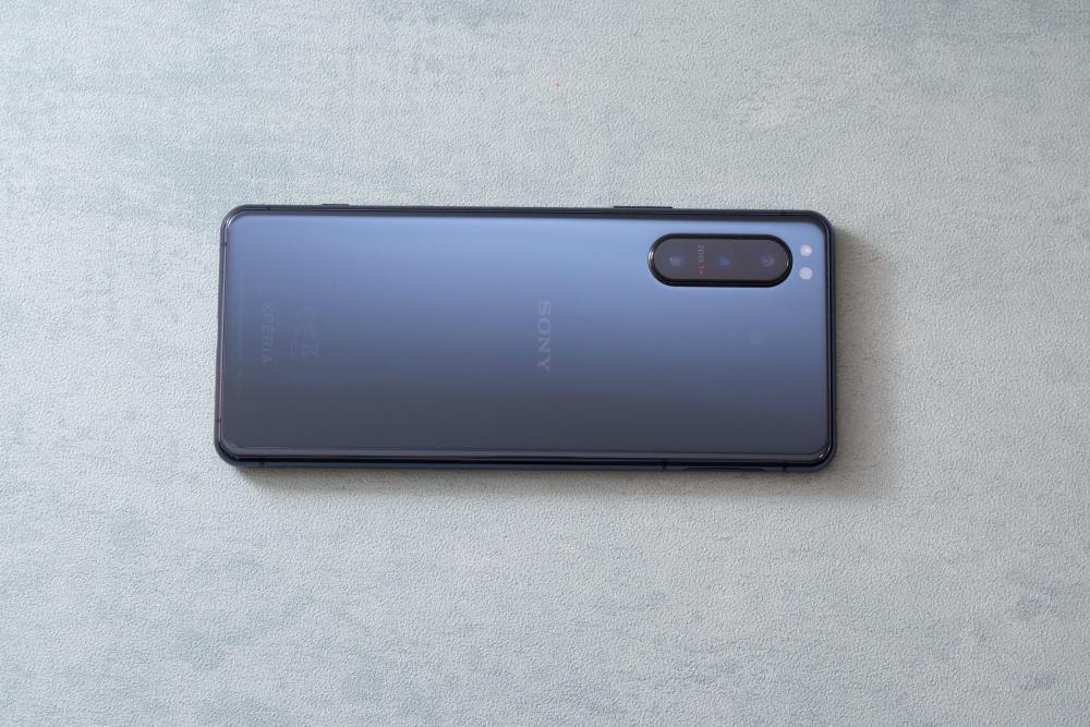 sony xperia 5 ii 深度评测:可以一手撑握的小旗舰手机_腾讯新闻