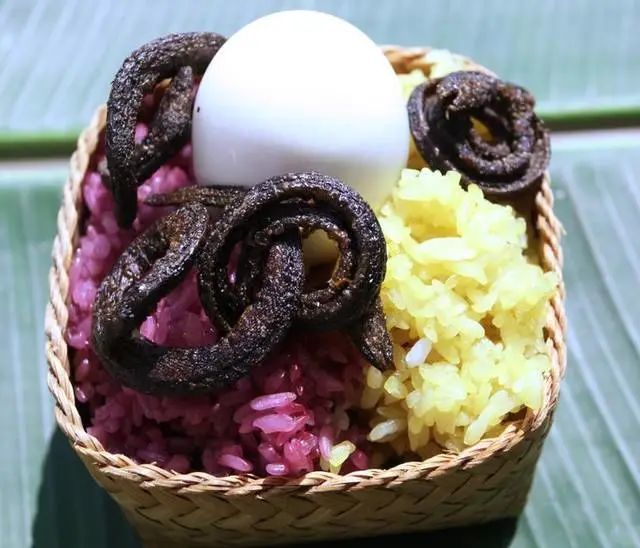 干黄鳝,花腰傣的定情餐