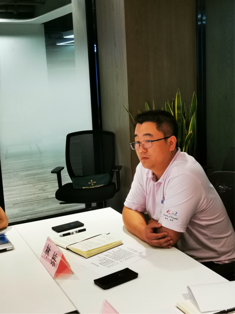 青岛新型建设机械有限公司董事长林栋感受到建设智慧城市与装备制造