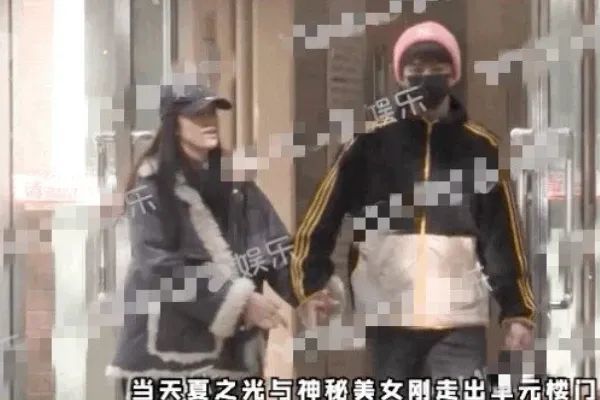 网红|他这条引发争议的微博到底是谁删的？