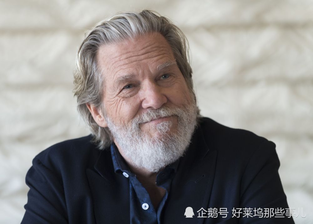 无疑给这一年又增添了一层阴云,我们希望这位老戏骨能尽快战胜病魔,从