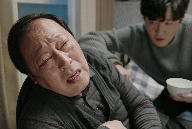 娶倪萍妹妹为妻因眼袋大长得太丑无戏可拍59岁才成网络爆款