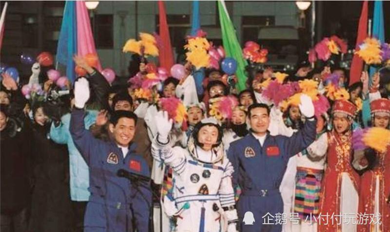 杨利伟|杨利伟在太空听到神秘“敲窗”声？17年后真相揭开，庆幸回来得早