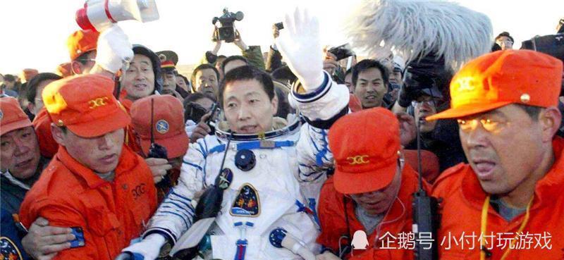 杨利伟|杨利伟在太空听到神秘“敲窗”声？17年后真相揭开，庆幸回来得早