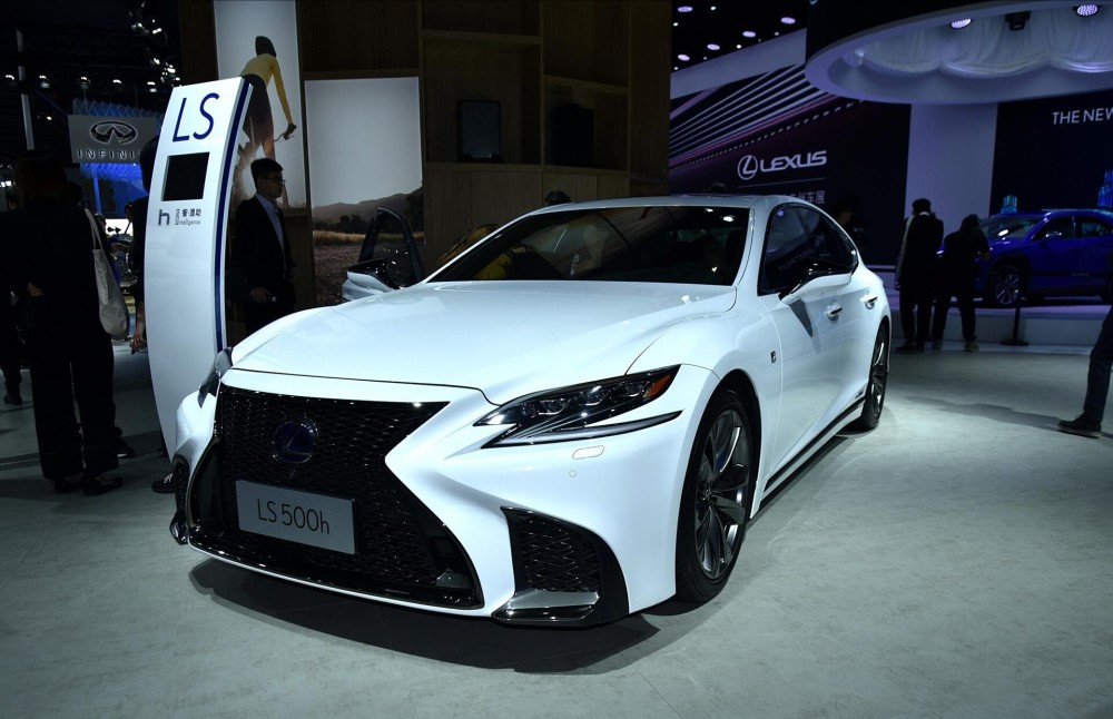 新款雷克萨斯ls来袭,颜值大增不输宝马7系,加速比奥迪a6还凌厉