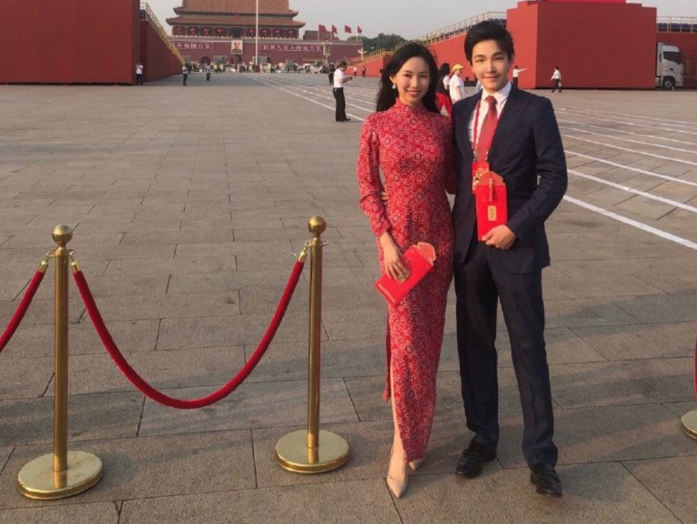 谢承润生猛,其姐姐谢其润也是个狠角色.