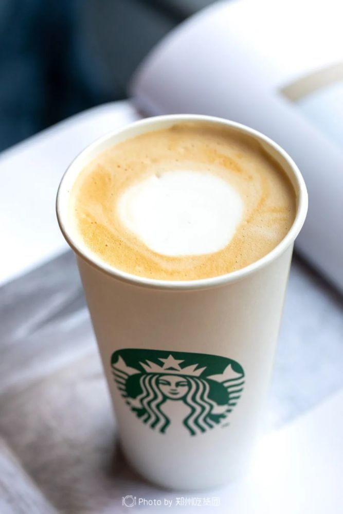 大师升级瑞幸把澳瑞白做成了喝不起的样子