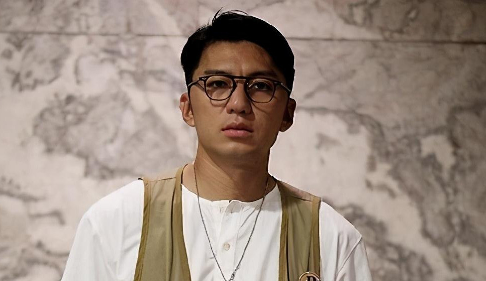 《机场特警》收视率暂居全年第二,在《反黑路人甲》以及《使徒行者3》