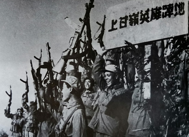 1952年12月29日至1953年1月17日,志愿军第15军奉命移交上甘岭,平康